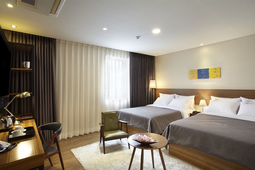 Cinema House Hotel In Busan Exterior photo